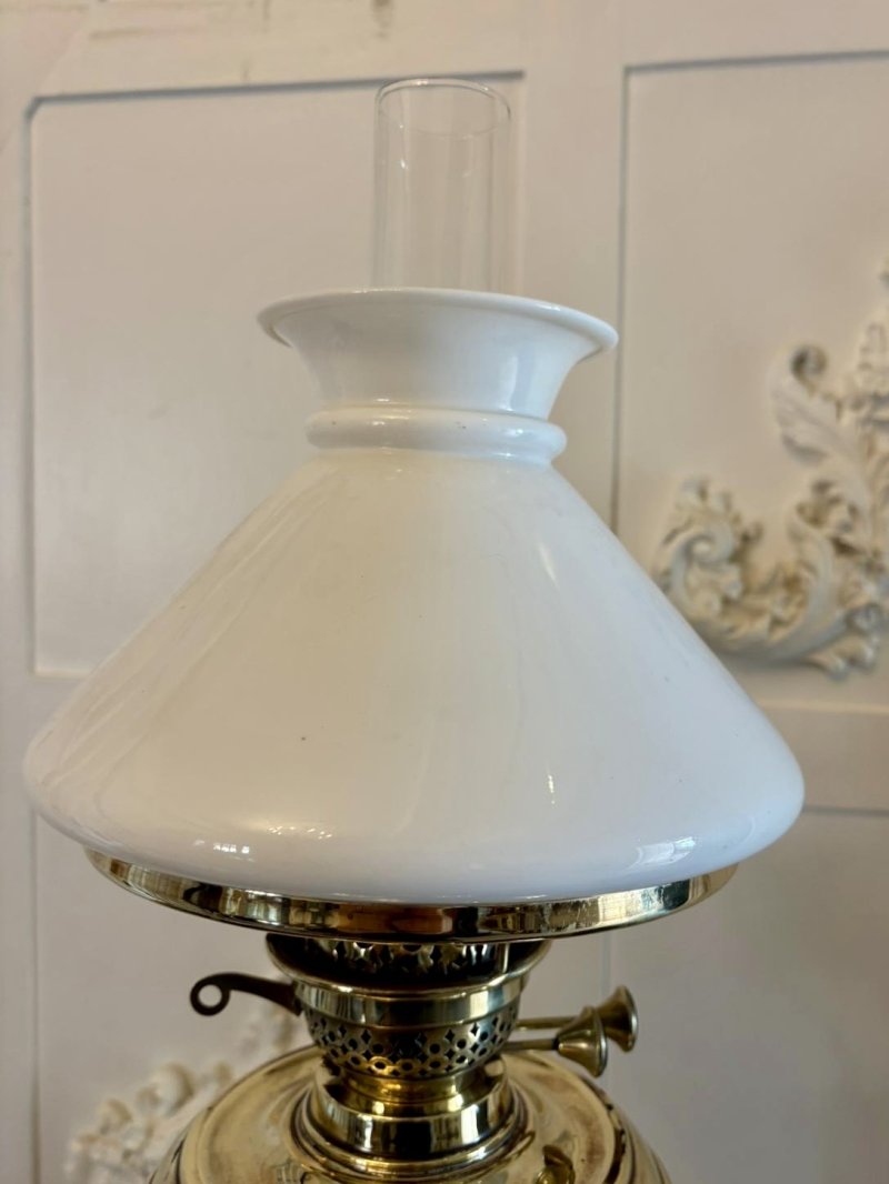 Antique Victorian Quality Brass Oil Lamp